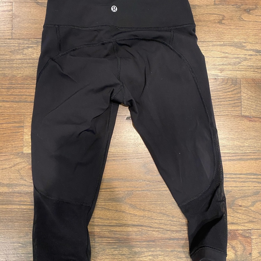 Lululemon crops